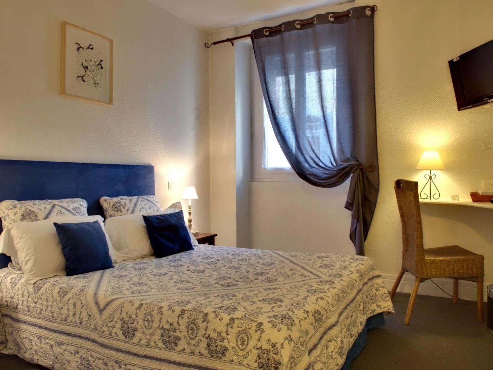 Logis Hotel Orly Alès Εξωτερικό φωτογραφία