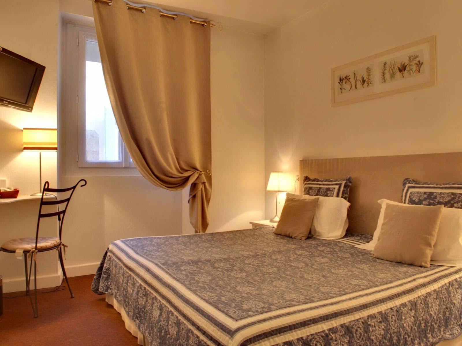 Logis Hotel Orly Alès Εξωτερικό φωτογραφία