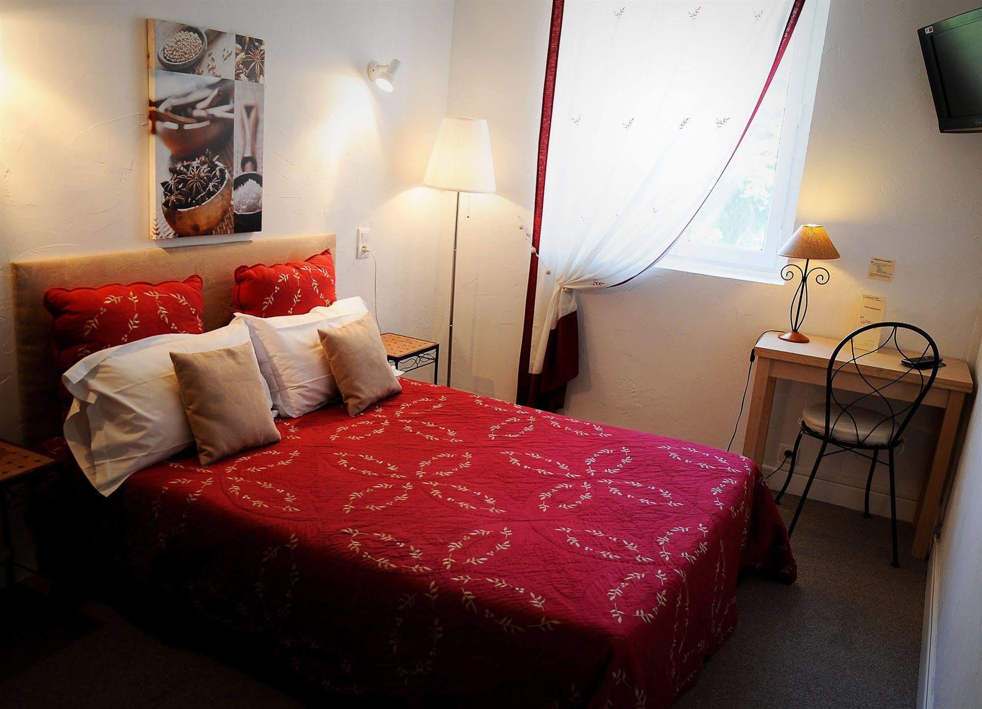 Logis Hotel Orly Alès Εξωτερικό φωτογραφία
